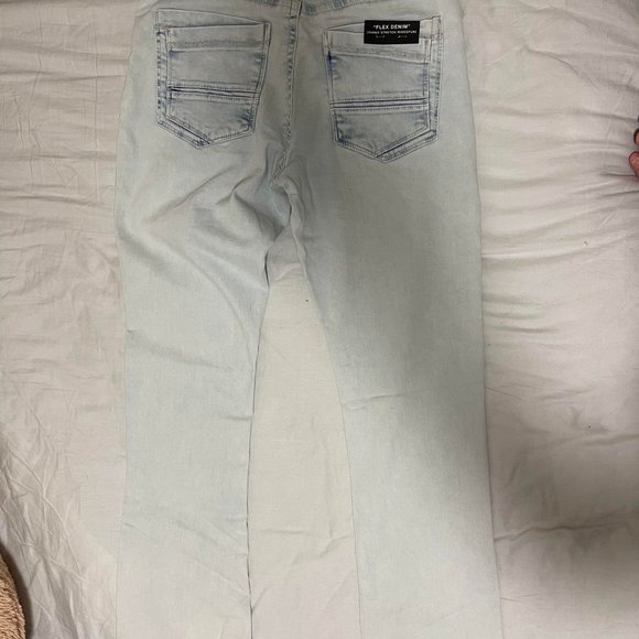 Light Wash Slim/Bootcut Fit Jeans - Picture 4 of 4